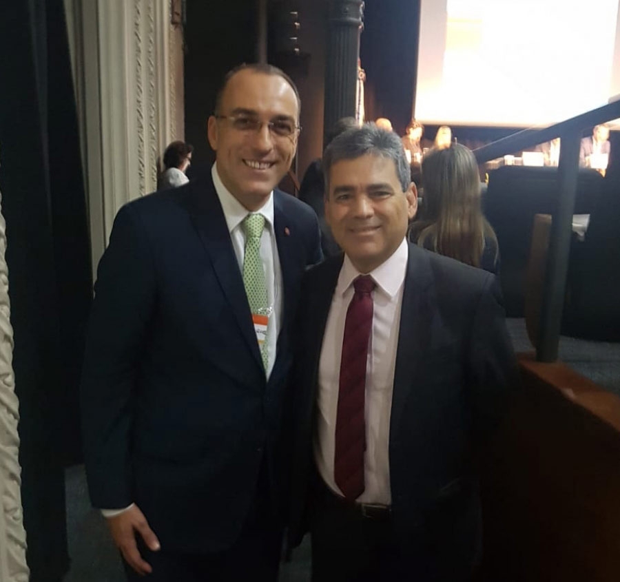AndrÃ© Marques e o presidente do TRE-RJ, desembargador Carlos Santos de Oliveira