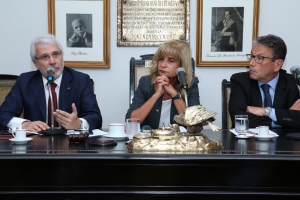 Da esq. para a dir., Carlos Eduardo Machado, Rita Cortez e Antonio Laért Vieira Junior