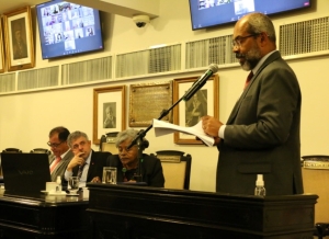Da esq. para a dir., Jorge Rubem Folena, Sydney Sanches, Edmée da Conceição Cardoso e Sérgio Sant&#039;Anna (na tribuna)