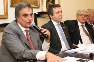 Da esq. para a dir., José Eduardo Cardozo, Marcello Oliveira, Manoel Messias Peixinho e José Ribas Vieira