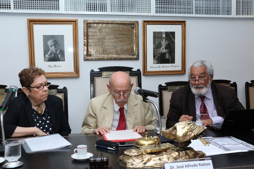 Da esq. para a dir., Maria Lucia Gyrão, José Alfredo Ratton e Euclides Lopes