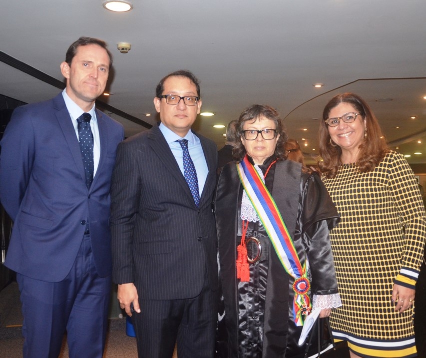 Da esq. para a dir., Rodrigo Meireles Bosisio, Daniel Apolônio Gonçalves Vieira, Evelyn Correa de Guamá Guimarães e Claudia Marcia de Carvalho Soares
