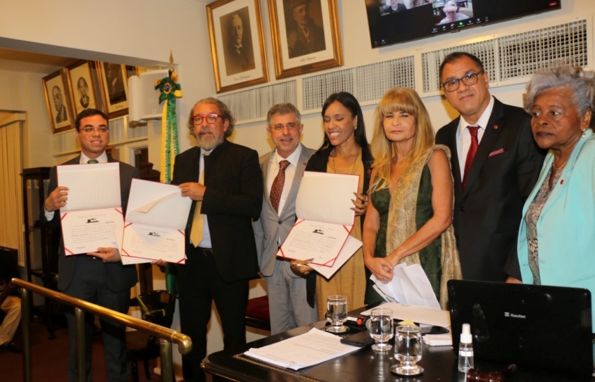 Da esq. para a dir., Pedro Ivo Leão Ribeiro Agra Belmonte, Antonio Carlos de Almeida Castro, Sydney Sanches, Zaíra da Conceição Sardinha Vitor de Carvalho, Rita Cortez, Jorge Rubem Folena e Edmée da Conceição Cardoso