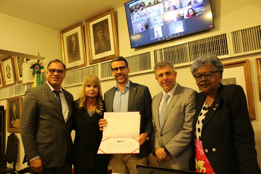 Da esq. para a dir., Jorge Rubem Folena, Rita Cortez, Pedro Ricardo Castanheira, Sydney Sanches e Edmée da Conceição Cardoso
