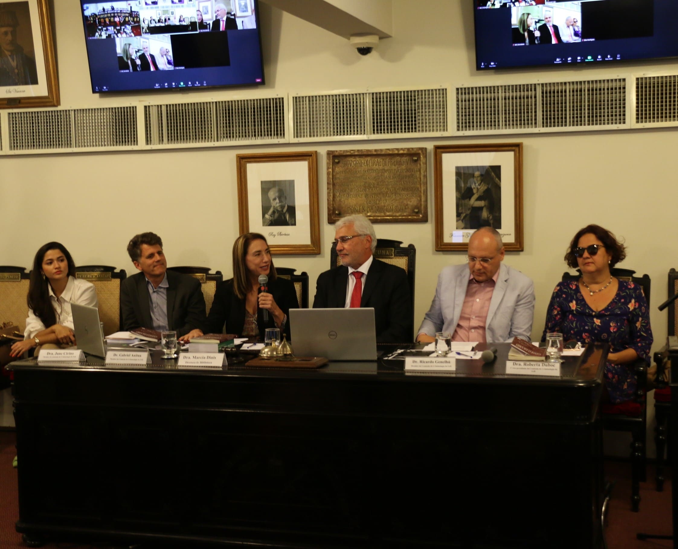 Da esq. para a dir., June Cirino, Gabriel Ignacio Anitua, Marcia Dinis, Carlos Eduardo Machado, Ricardo Genelhú e Roberta Pedrinha