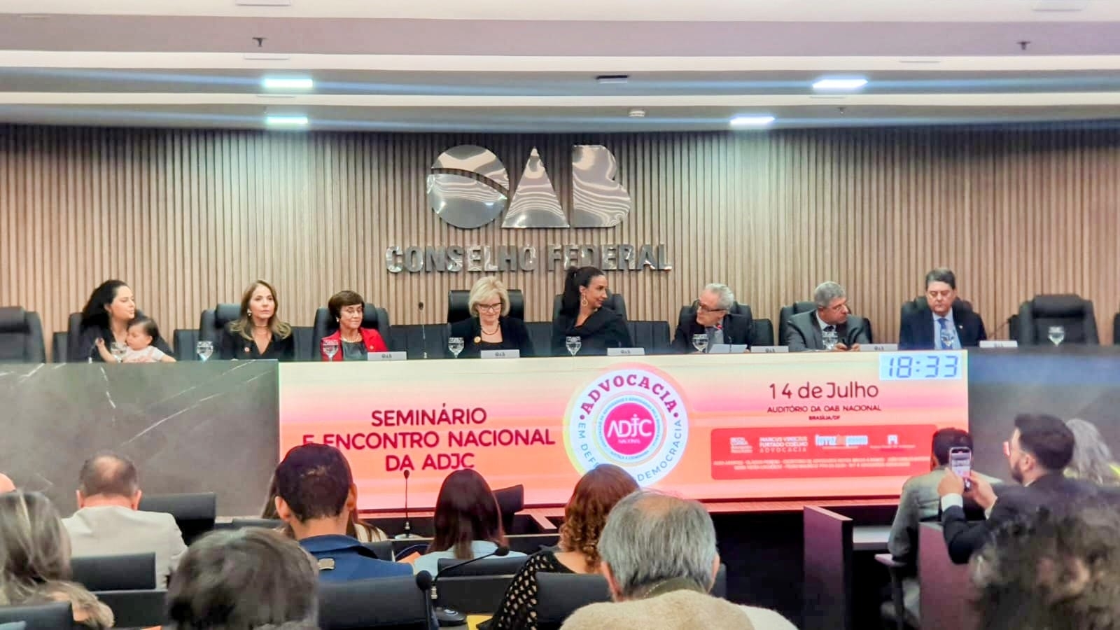 Da esq. para a dir., Lenda Tariana, Christianne Moreira Moraes Gurgel, Delaíde Arantes, Rosa Weber, Cristiane Damasceno, Aldo Arantes, Sydney Sanches e Wadih Damous