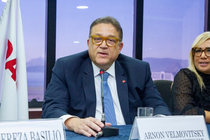 Arnon Velmovitsky