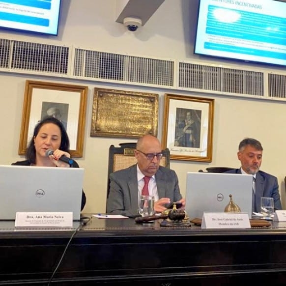 Da esq. para a dir., Ana Maria Neiva, José Gabriel Assis de Almeida e Mauricio Menezes