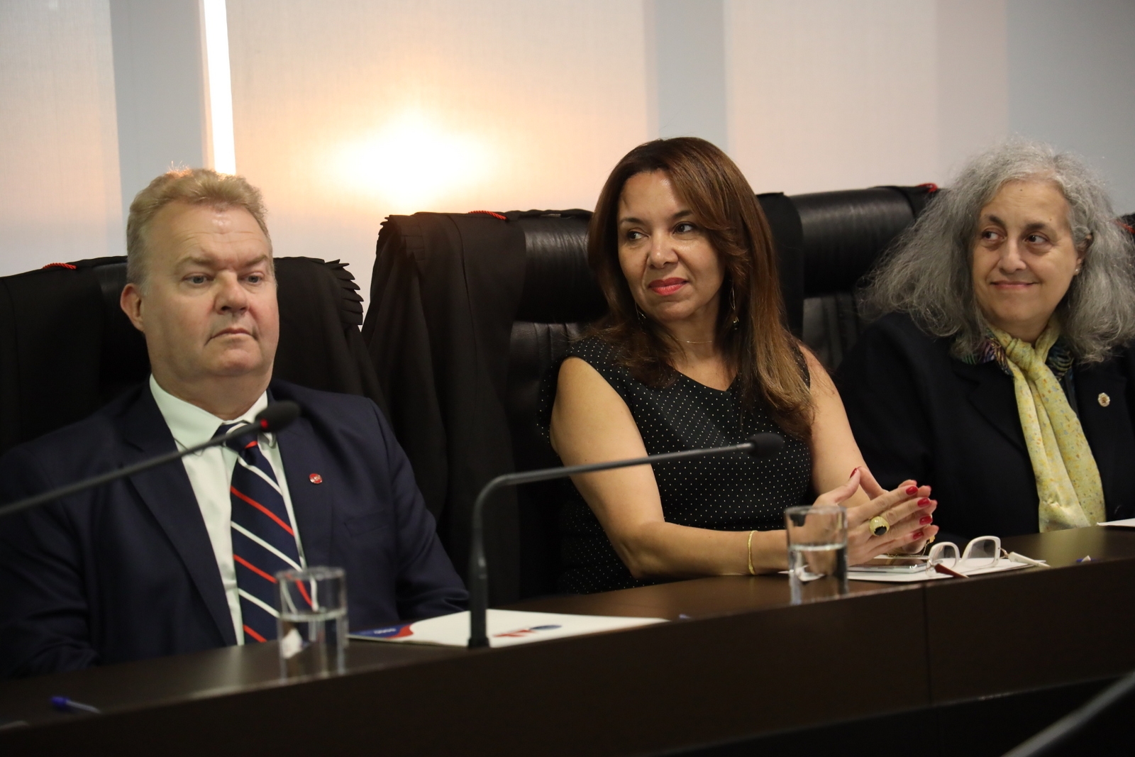 Da esq. para dir., Fábio Böckmann Schneider, Patrícia Oliveira e Cláudia Lima Marques