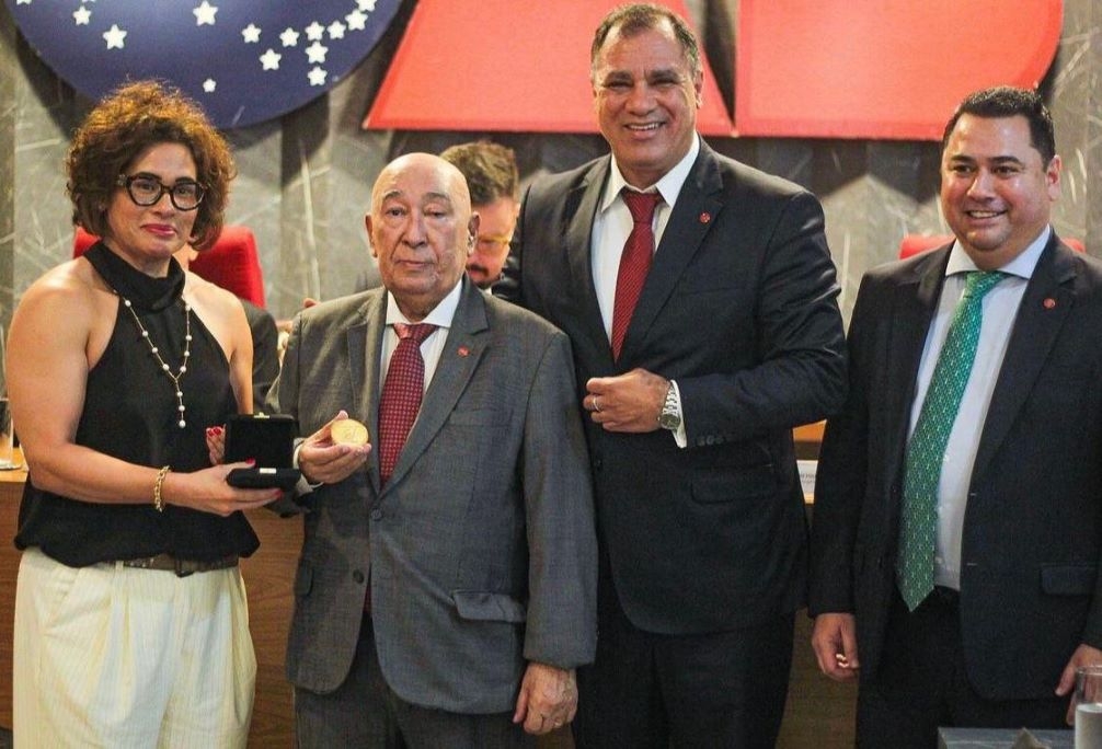 Da esq. para dir., Franciele de Paula, Francisco Aquilau de Paula, Jorge Rubem Folena e Breno Dias de Paula