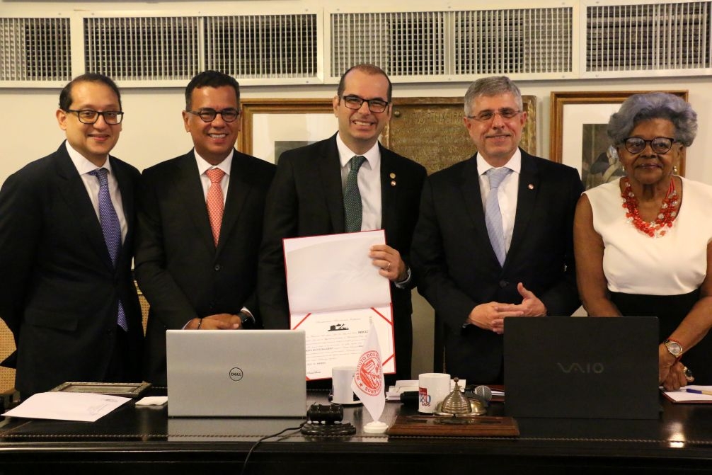 Da esq. para a dir., Daniel Apolonio Vieira, Luiz Augusto Coutinho, Alberto Bastos Balazeiro, Sydney Limeira Sanches e Edmée da Conceição Cardoso